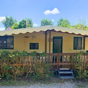 Comfortabele Familie Met Veranda Incl Airco Dichtbij Zee! Chalet